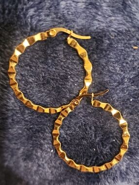 Gold Textured Hoop Earrings - Women Jewelry